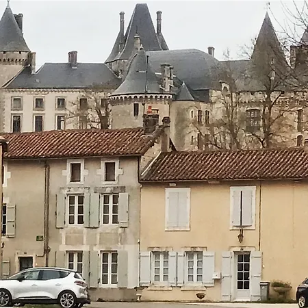 Au Bord De La Riviere Apartment Verteuil-sur-Charente Exterior photo